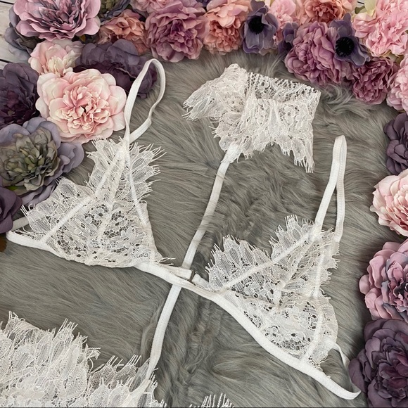 Sexy Lingerie Lace Bra Choker & Panty Set - Picture 12 of 16